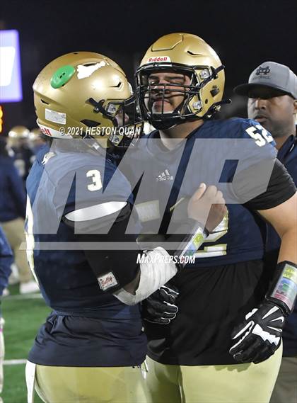 Thumbnail 2 in Central Catholic vs. Mater Dei Catholic (CIF State D2-AA Final) photogallery.