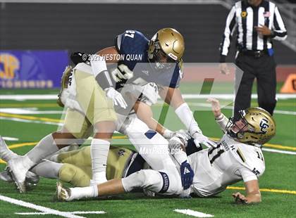 Thumbnail 3 in Central Catholic vs. Mater Dei Catholic (CIF State D2-AA Final) photogallery.