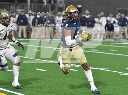 Thumbnail 3 in Central Catholic vs. Mater Dei Catholic (CIF State D2-AA Final) photogallery.