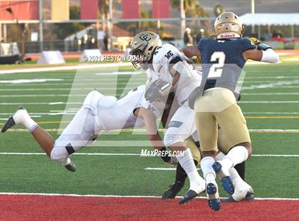 Thumbnail 2 in Central Catholic vs. Mater Dei Catholic (CIF State D2-AA Final) photogallery.