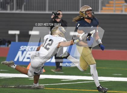 Thumbnail 2 in Central Catholic vs. Mater Dei Catholic (CIF State D2-AA Final) photogallery.
