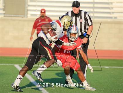 Thumbnail 1 in Colony vs. Alemany (2015 SoCal Honor Bowl) photogallery.