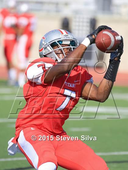 Thumbnail 2 in Colony vs. Alemany (2015 SoCal Honor Bowl) photogallery.