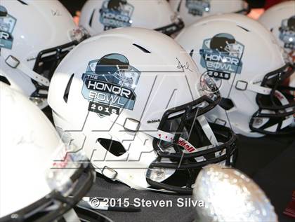 Thumbnail 2 in Colony vs. Alemany (2015 SoCal Honor Bowl) photogallery.