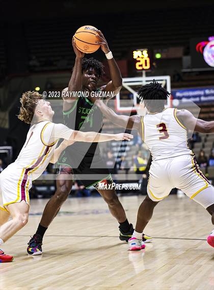 Thumbnail 3 in St. Joseph vs. Clovis West (CIF CS D1 Championship) photogallery.