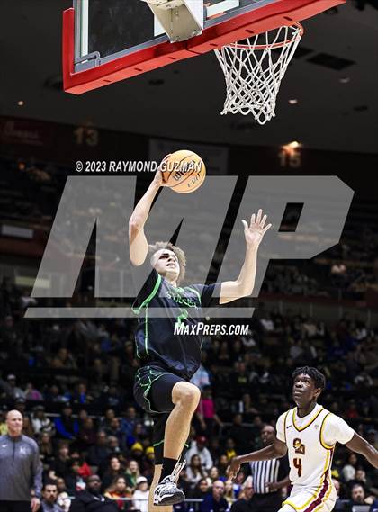 Thumbnail 3 in St. Joseph vs. Clovis West (CIF CS D1 Championship) photogallery.