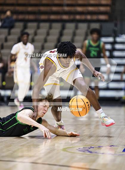 Thumbnail 2 in St. Joseph vs. Clovis West (CIF CS D1 Championship) photogallery.