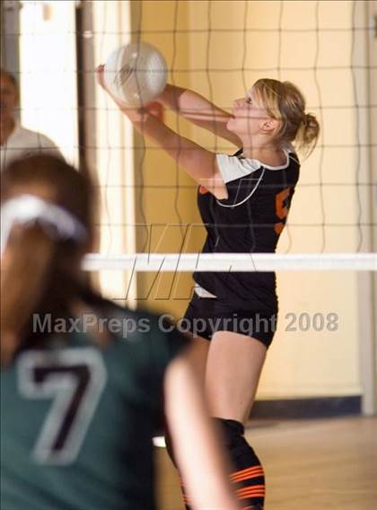 Thumbnail 3 in Pitman vs Summerville (Oakdale Invitational) photogallery.