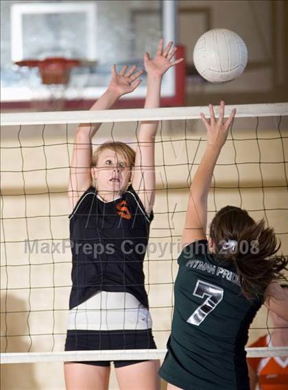 Thumbnail 2 in Pitman vs Summerville (Oakdale Invitational) photogallery.