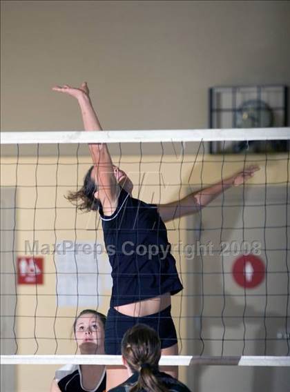 Thumbnail 3 in Pitman vs Summerville (Oakdale Invitational) photogallery.