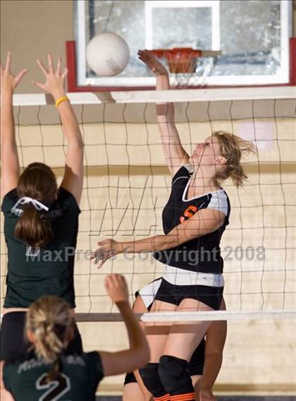 Thumbnail 1 in Pitman vs Summerville (Oakdale Invitational) photogallery.