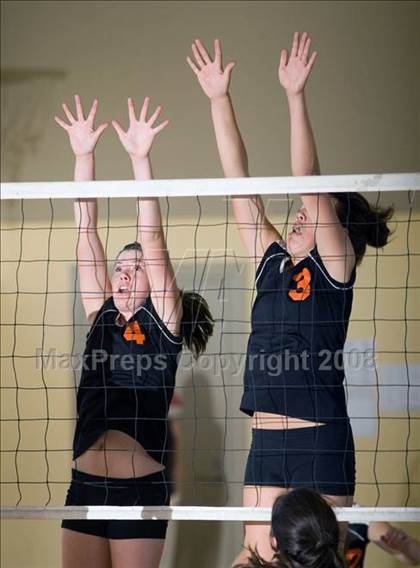 Thumbnail 1 in Pitman vs Summerville (Oakdale Invitational) photogallery.