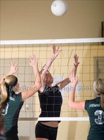 Thumbnail 2 in Pitman vs Summerville (Oakdale Invitational) photogallery.