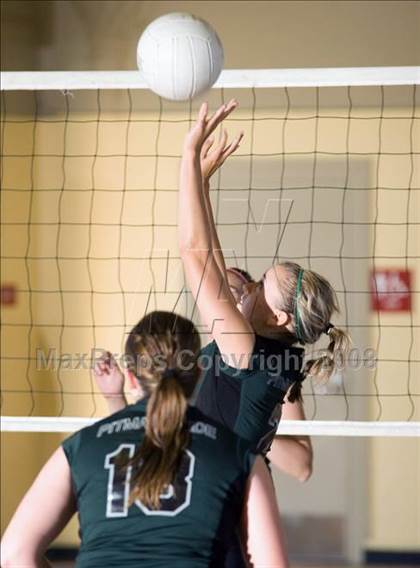 Thumbnail 1 in Pitman vs Summerville (Oakdale Invitational) photogallery.