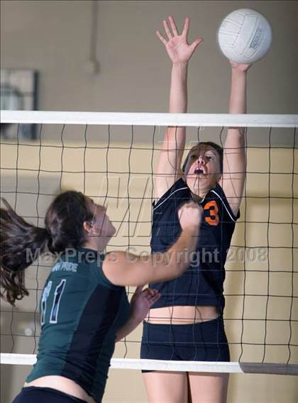Thumbnail 1 in Pitman vs Summerville (Oakdale Invitational) photogallery.