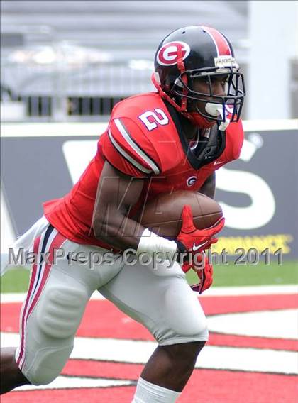 Thumbnail 1 in Camden County vs. Glenville (Kirk Herbstreit National Kickoff Classic) photogallery.