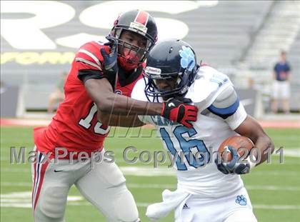Thumbnail 1 in Camden County vs. Glenville (Kirk Herbstreit National Kickoff Classic) photogallery.