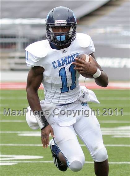 Thumbnail 2 in Camden County vs. Glenville (Kirk Herbstreit National Kickoff Classic) photogallery.