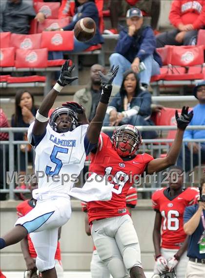 Thumbnail 1 in Camden County vs. Glenville (Kirk Herbstreit National Kickoff Classic) photogallery.