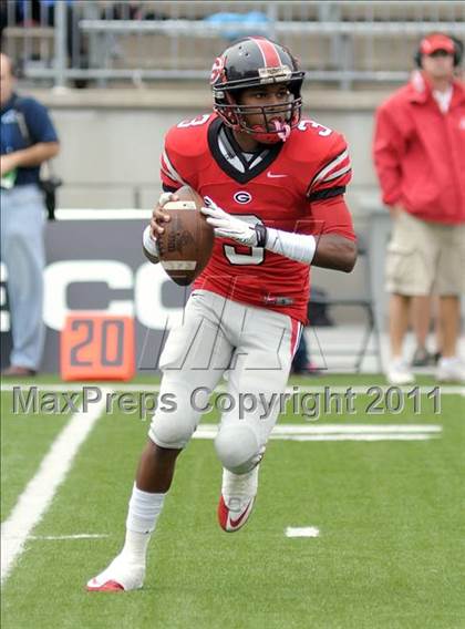 Thumbnail 3 in Camden County vs. Glenville (Kirk Herbstreit National Kickoff Classic) photogallery.