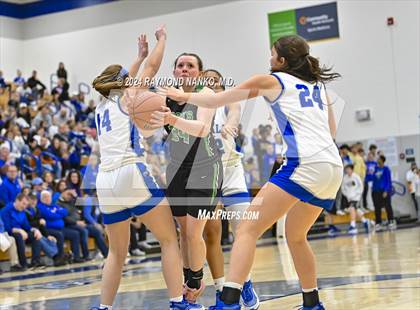 Thumbnail 2 in Hamilton Southeastern vs Westfield (IHSAA 4A Section 8 Round 1) photogallery.