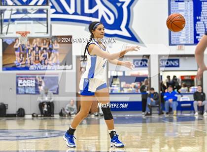 Thumbnail 2 in Hamilton Southeastern vs Westfield (IHSAA 4A Section 8 Round 1) photogallery.