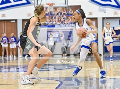Thumbnail 2 in Hamilton Southeastern vs Westfield (IHSAA 4A Section 8 Round 1) photogallery.