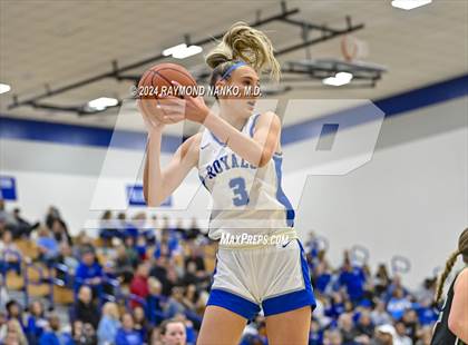 Thumbnail 1 in Hamilton Southeastern vs Westfield (IHSAA 4A Section 8 Round 1) photogallery.