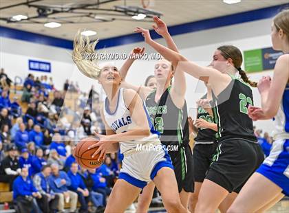 Thumbnail 2 in Hamilton Southeastern vs Westfield (IHSAA 4A Section 8 Round 1) photogallery.