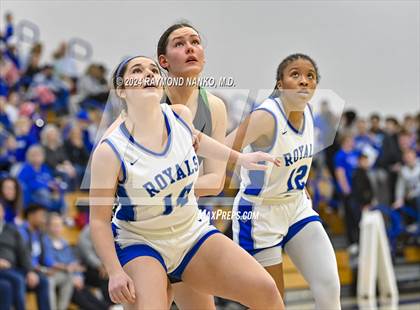 Thumbnail 1 in Hamilton Southeastern vs Westfield (IHSAA 4A Section 8 Round 1) photogallery.