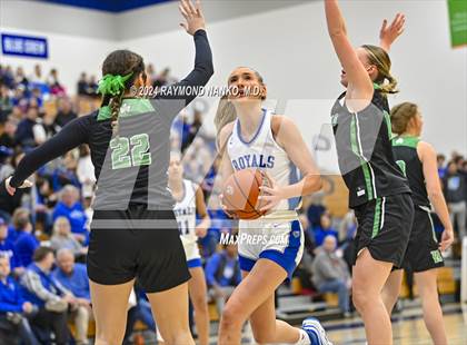 Thumbnail 1 in Hamilton Southeastern vs Westfield (IHSAA 4A Section 8 Round 1) photogallery.
