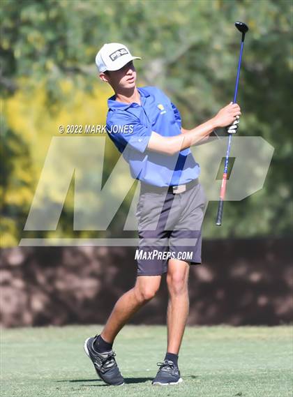 Thumbnail 1 in AIA Division III State Championships  photogallery.
