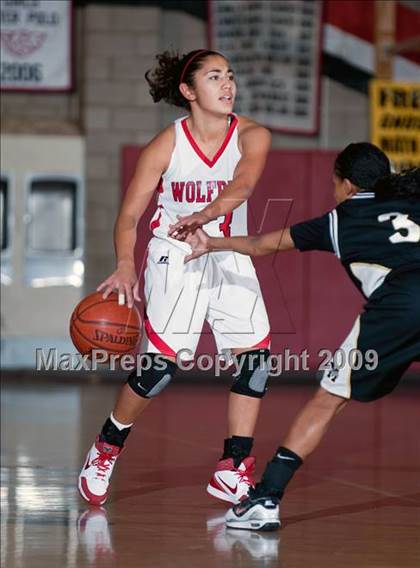 Thumbnail 3 in Bishop Montgomery vs. Great Oak (Ayala Best of the West) photogallery.