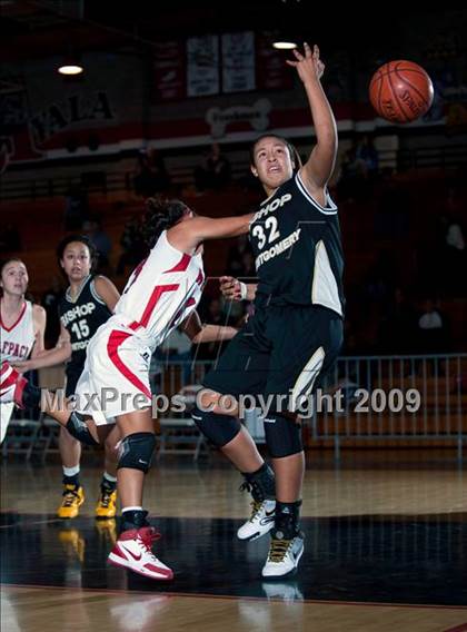 Thumbnail 1 in Bishop Montgomery vs. Great Oak (Ayala Best of the West) photogallery.