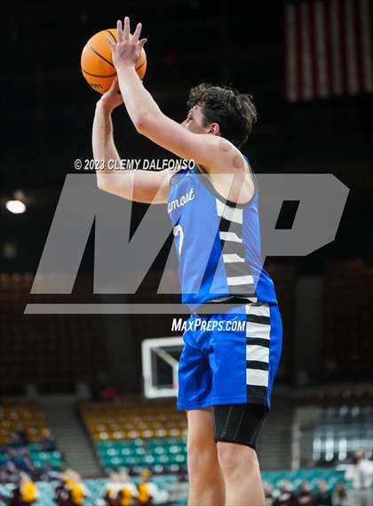Thumbnail 2 in Longmont vs Windsor (CHSAA 5A Great 8) photogallery.