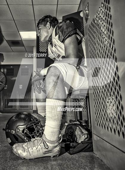 Thumbnail 3 in JSerra Catholic @ Servite  photogallery.