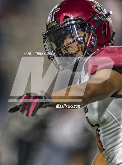 Thumbnail 2 in JSerra Catholic @ Servite  photogallery.