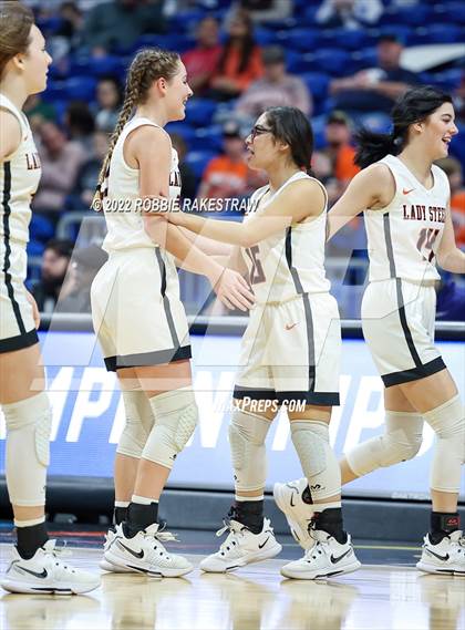 Thumbnail 2 in Robert Lee vs. Neches (UIL 1A State Semifinal) photogallery.