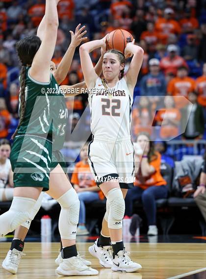Thumbnail 2 in Robert Lee vs. Neches (UIL 1A State Semifinal) photogallery.