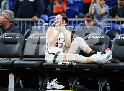 Thumbnail 2 in Robert Lee vs. Neches (UIL 1A State Semifinal) photogallery.