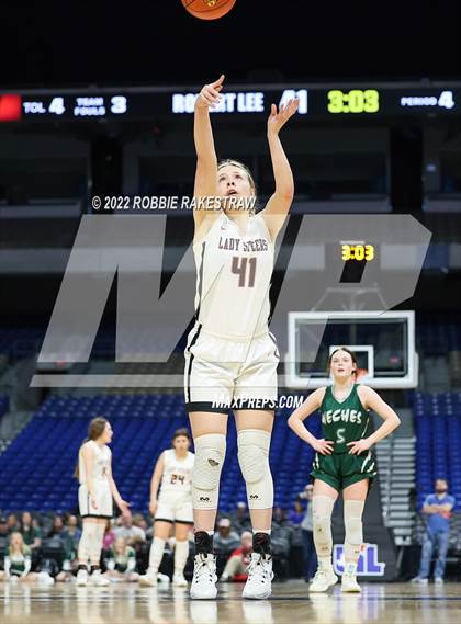 Thumbnail 2 in Robert Lee vs. Neches (UIL 1A State Semifinal) photogallery.