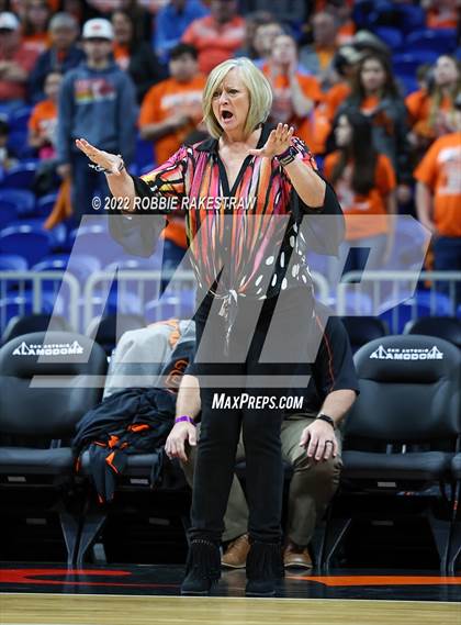 Thumbnail 3 in Robert Lee vs. Neches (UIL 1A State Semifinal) photogallery.