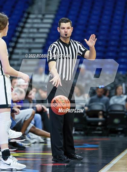 Thumbnail 1 in Robert Lee vs. Neches (UIL 1A State Semifinal) photogallery.