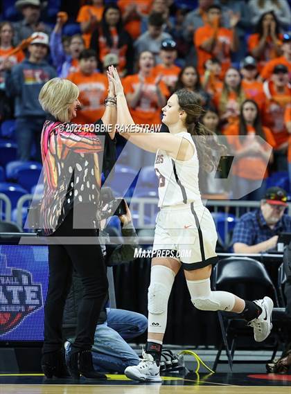 Thumbnail 3 in Robert Lee vs. Neches (UIL 1A State Semifinal) photogallery.