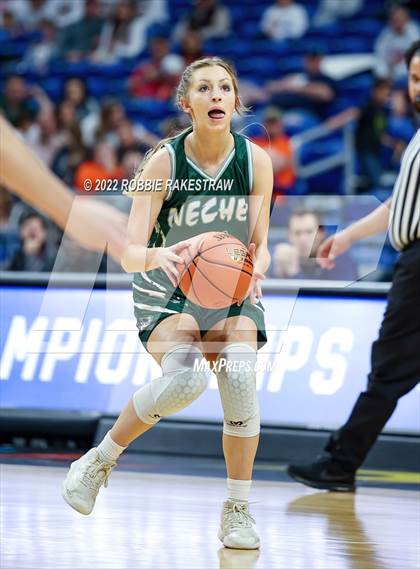 Thumbnail 3 in Robert Lee vs. Neches (UIL 1A State Semifinal) photogallery.