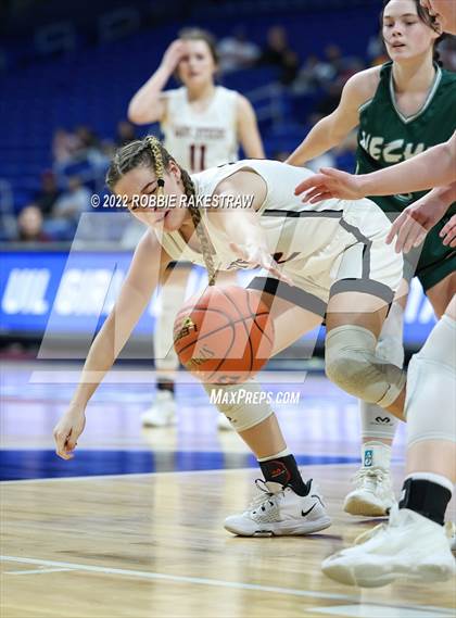 Thumbnail 2 in Robert Lee vs. Neches (UIL 1A State Semifinal) photogallery.