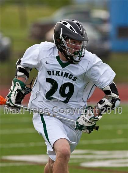 Thumbnail 2 in Horseheads vs Corning West (Section 4 Class B Semifinal) photogallery.
