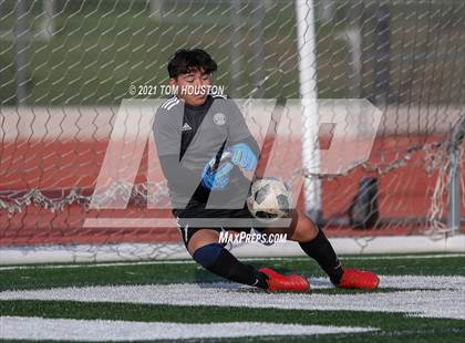 Thumbnail 3 in Monrovia vs Hesperia photogallery.