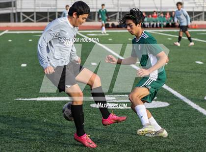 Thumbnail 3 in Monrovia vs Hesperia photogallery.