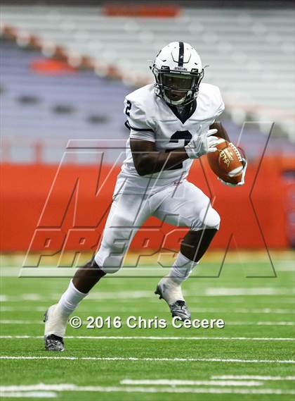 Thumbnail 2 in Fayetteville-Manlius vs. Gates Chili (Kickoff Classic) photogallery.